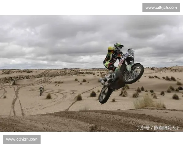 拉力巅峰对决开启，徐俊龙游赛道一马当先